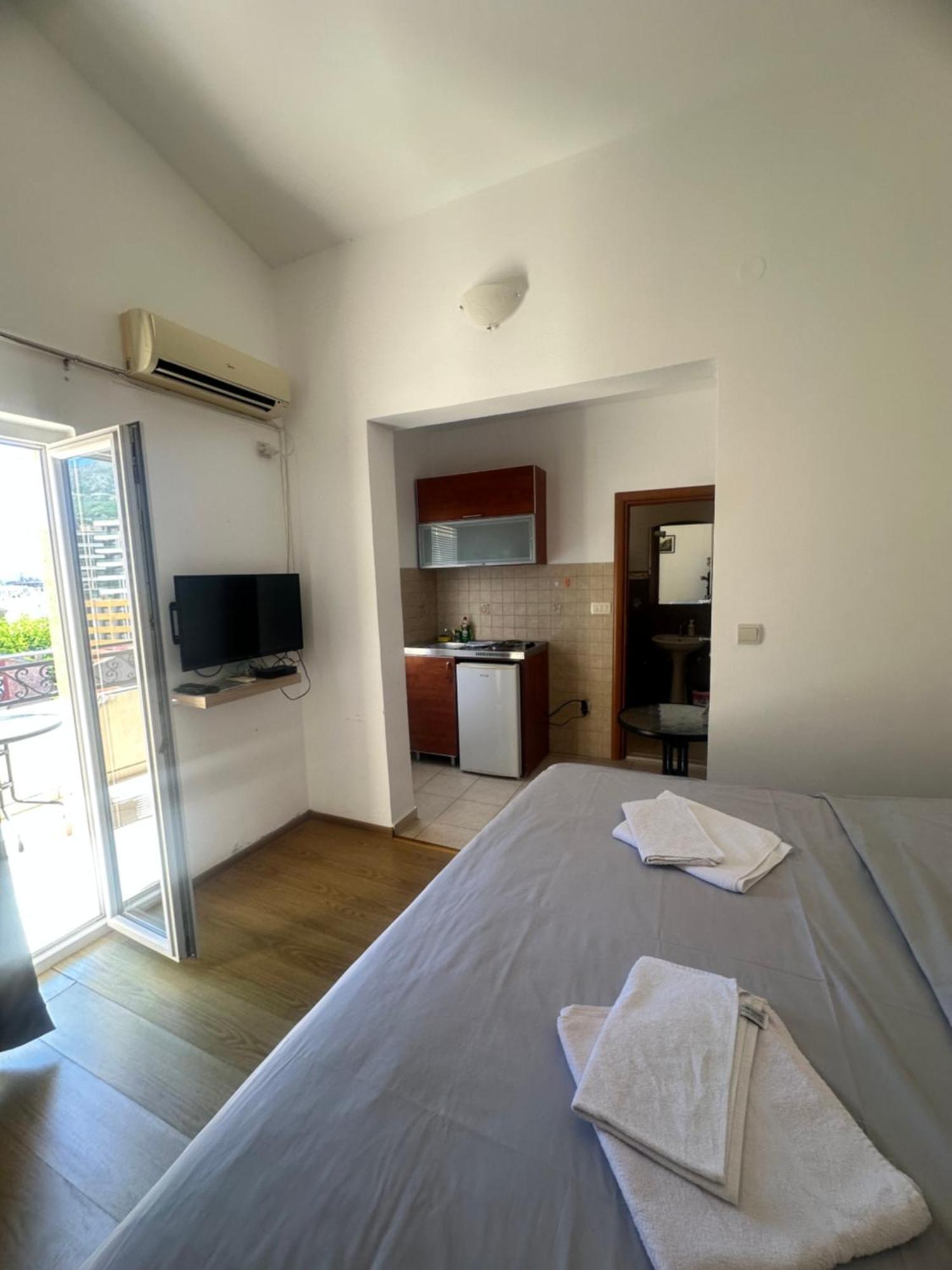 Apartments Manojlovic Budva Exterior foto